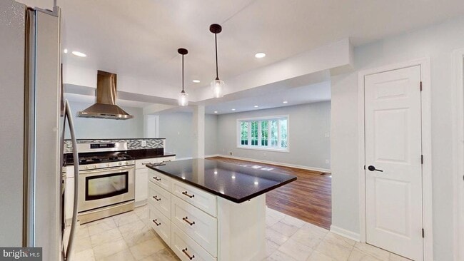 Foto del edificio - 6602 Greenview Ln