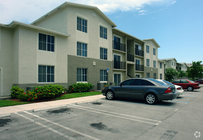 Bay Winds Apartments