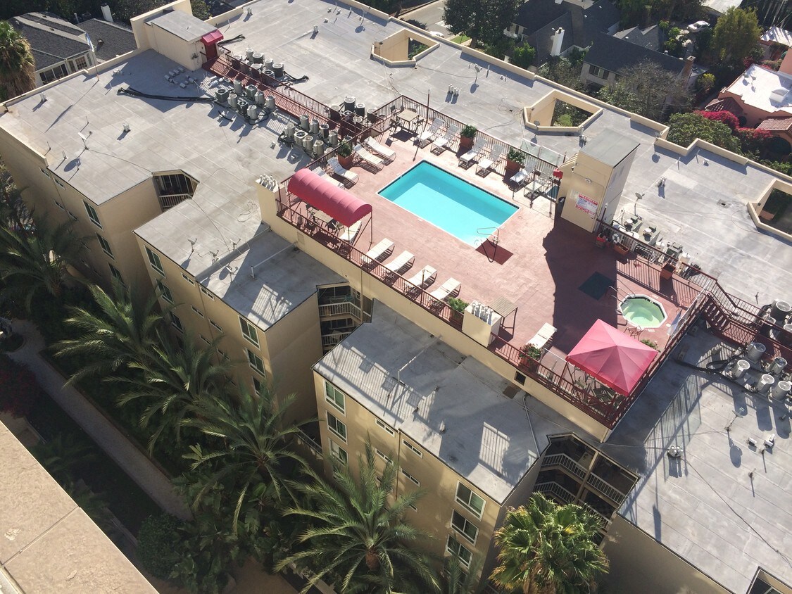 10811 Ashton Ave, Los Angeles, CA 90024 Apartments at 10811 Ashton