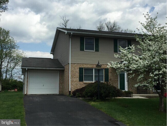 Foto del edificio - 14786 Sherwood Dr