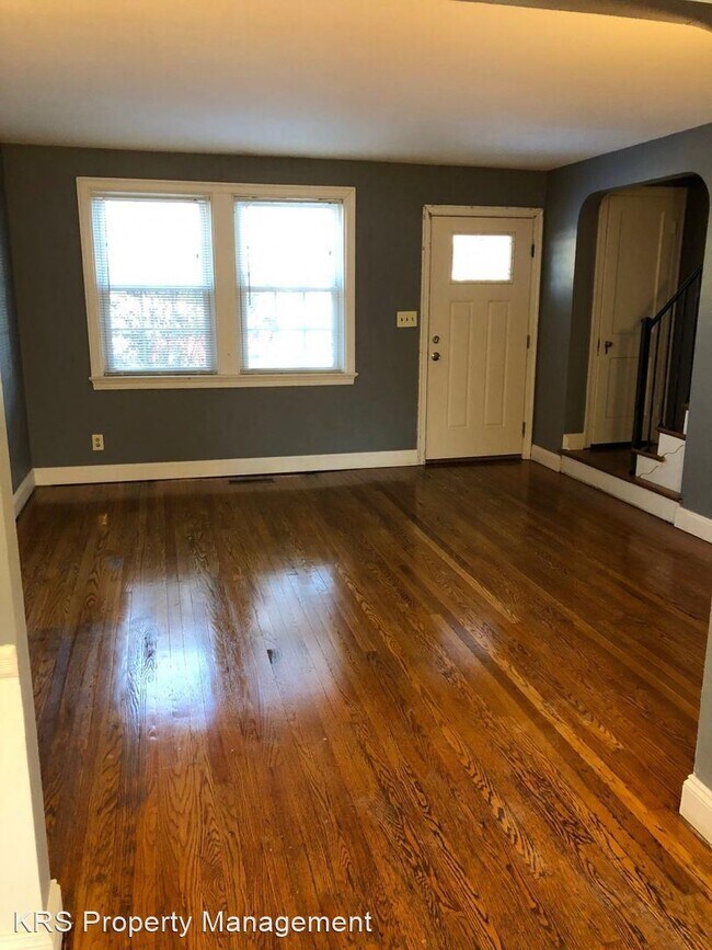 Foto del edificio - 3 br, 1.5 bath House - 221 Ridge Avenue