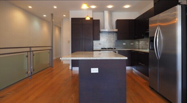 Foto del edificio - 1261 N Honore St