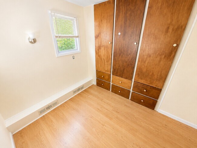 Foto del edificio - 1179 S Meadow Dr