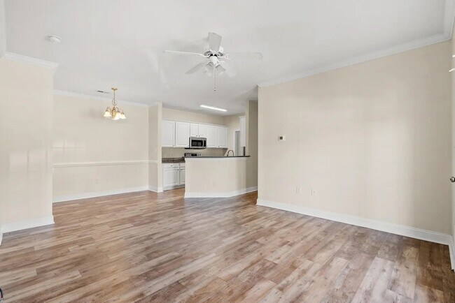 Foto del edificio - 2057 Silvercrest Dr