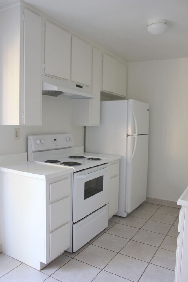 Building Photo - 524 Raymond Ave