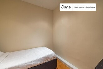 Building Photo - Room in Shared 4 bed/2 bath home