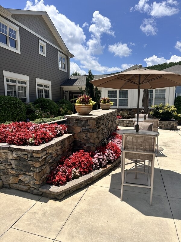 Foto del edificio - 800 Vista Lake Dr