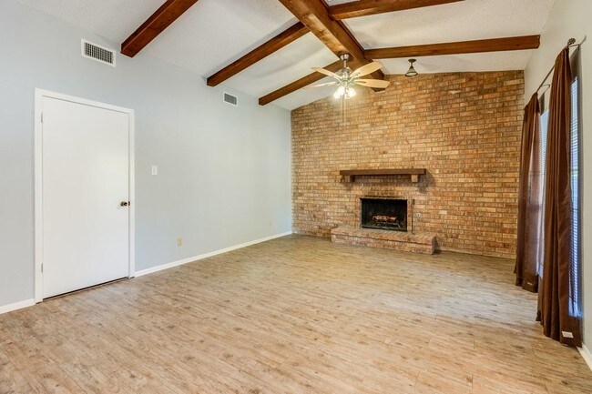 Building Photo - 8323 Echo Willow