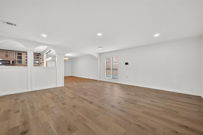 Foto del edificio - 5039 Shadowridge Dr