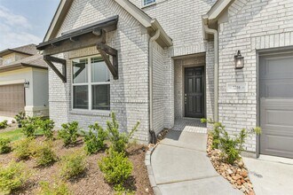 Building Photo - 7216 Stillmeadow Grv Dr