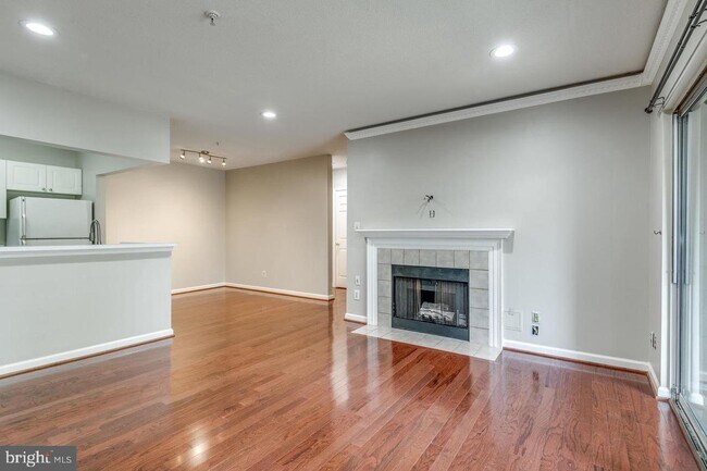 Building Photo - 20311 Beechwood Terrace