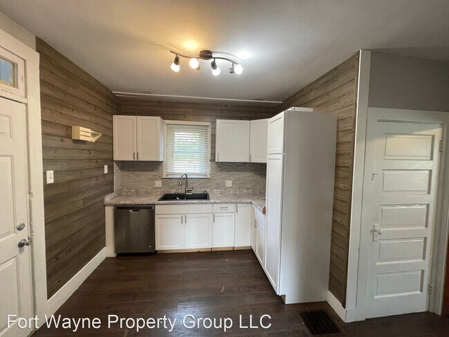 Building Photo - 3 br, 1 bath House - 1722 Maumee Ave