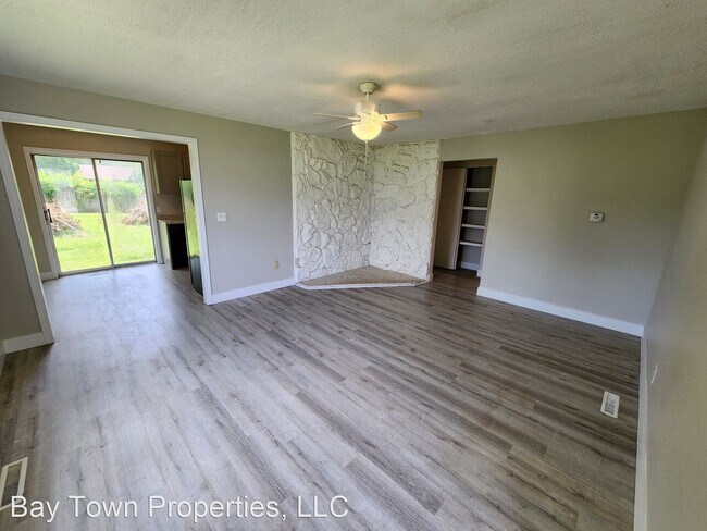 Building Photo - 3 br, 1.5 bath House - 3218 W Karen St Unit A