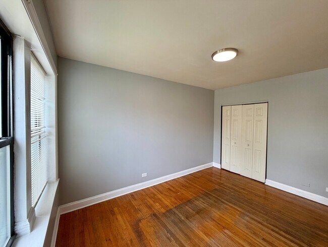 Foto del edificio - 6501 S Maplewood Ave
