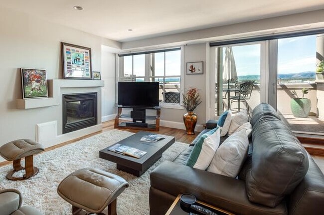 Photo - 1560 Blake St Apartment