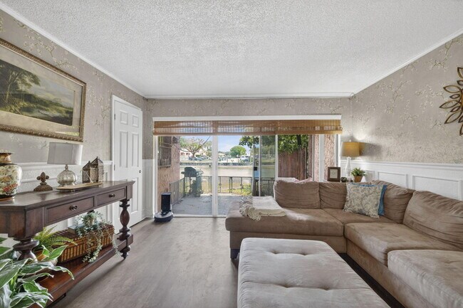 Foto del edificio - 5617 NW 16th St