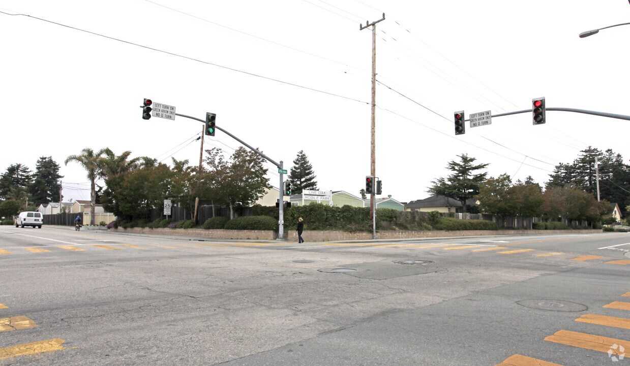 Foto del edificio - Live Oak Mobile park