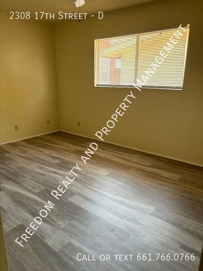 Foto del edificio - Adorable Downtown Apartment