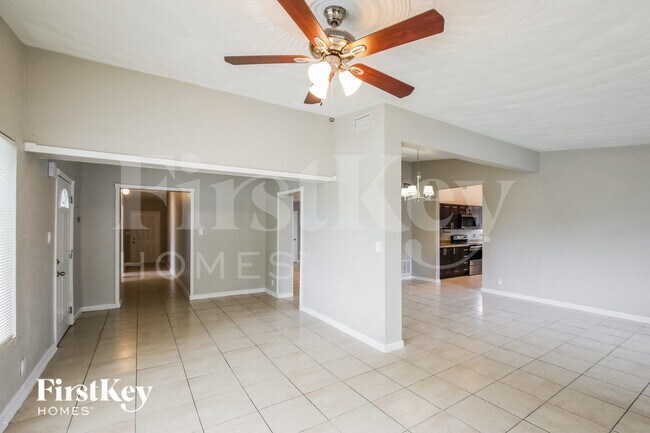 Foto del edificio - 421 SW 29th Ave