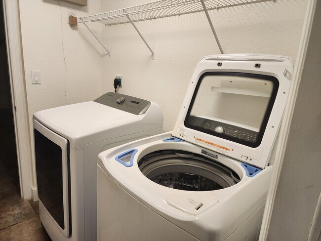 Foto del edificio - 8742 SW 3rd St