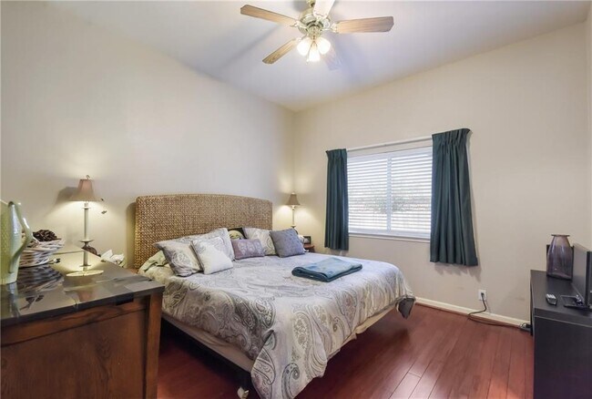 Building Photo - 1252 Lacey Oak Loop