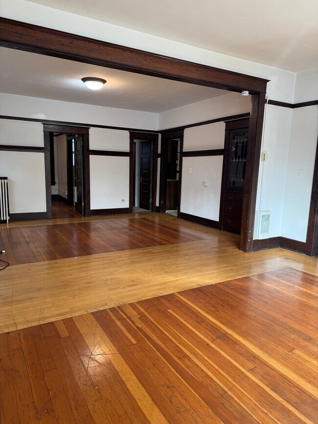 Building Photo - Stephens Properties 1319