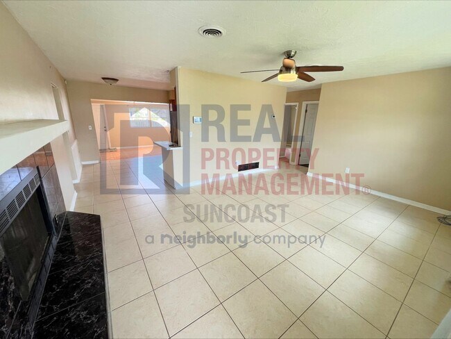 Foto del edificio - 5715 Nutmeg Ave