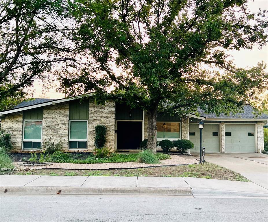 Primary Photo - 5800 N Hampton Dr