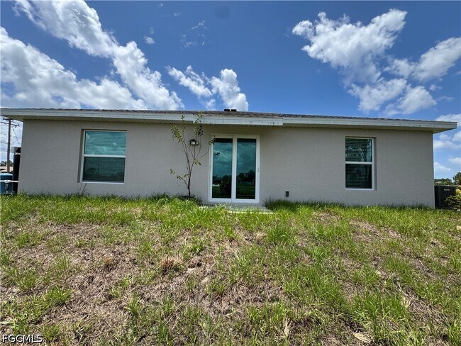 Foto del edificio - 1609 NE 33rd Terrace