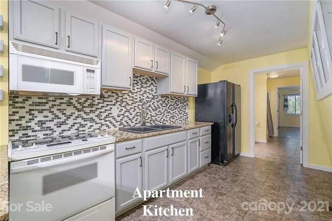 Building Photo - Charming 2BR House in Kannapolis