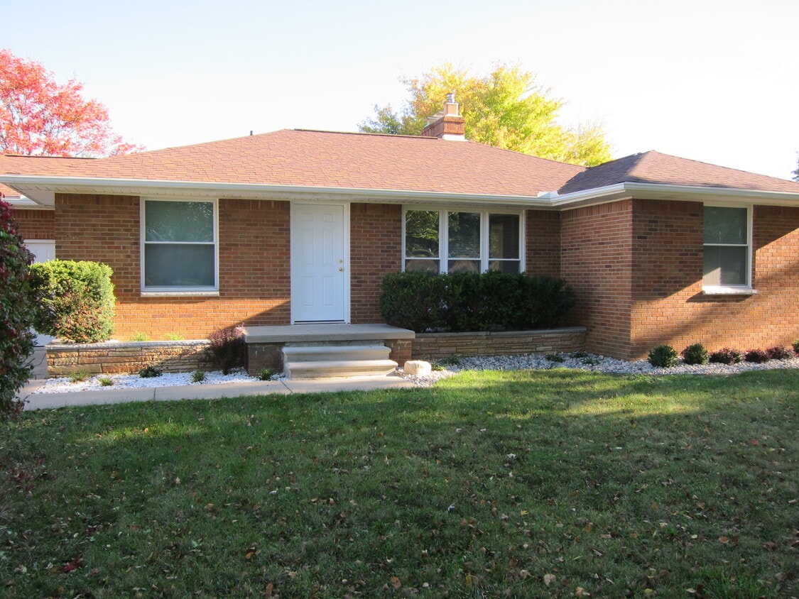 Primary Photo - 5083 Mellwood Dr