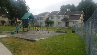 Building Photo - 1170 S Elm St