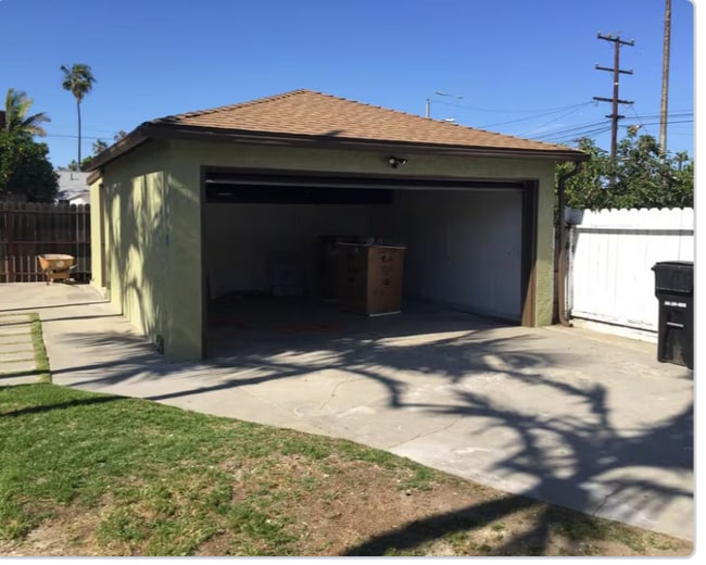 Photo - 505 Lime St (Inglewood, CA) House