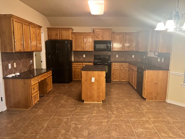 Building Photo - 3 bedroom 2 bath located in Copperas Cove