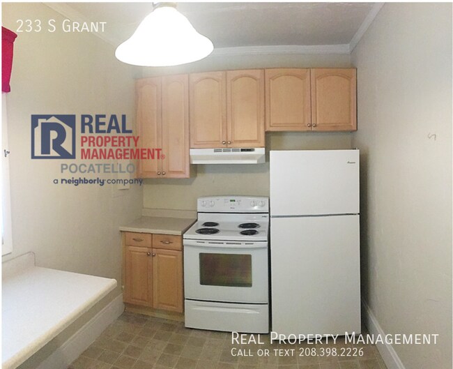 Building Photo - 1 Bedroom 2 Bath House - With a bonus room