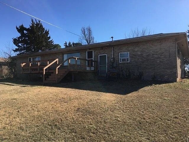 Building Photo - 1117 E Ridgeway Dr