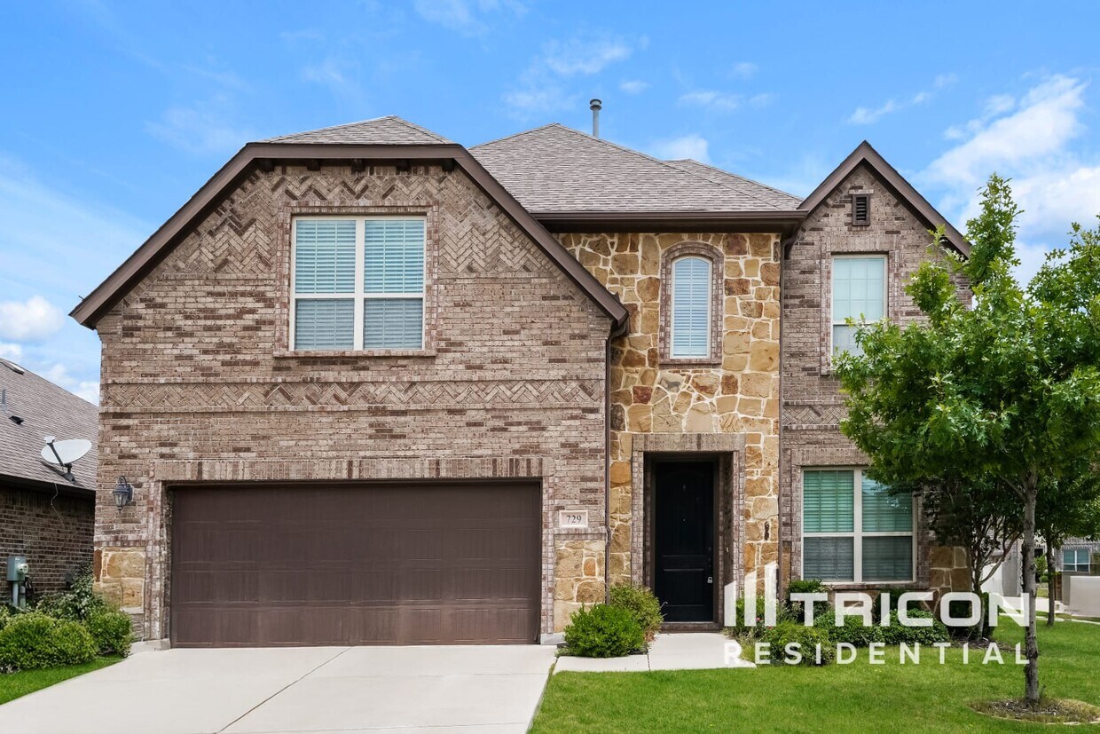 Foto principal - 729 Lake Pleasant Rd