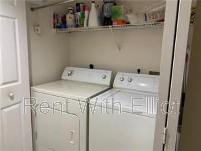 Photo - 2021 SE 10th Ave Apartment