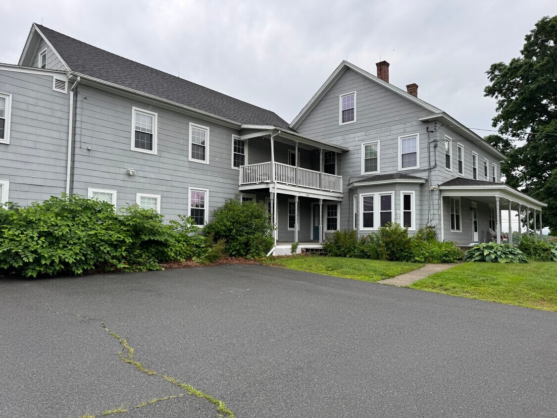 Photo - 114 N Maple St (Hadley, MA)