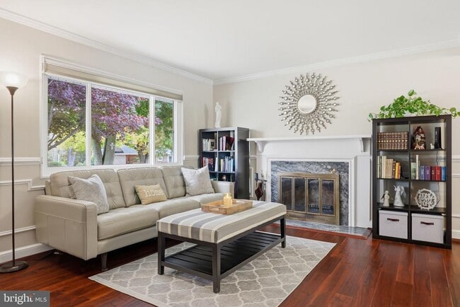 Foto del edificio - 7137 Murray Ln