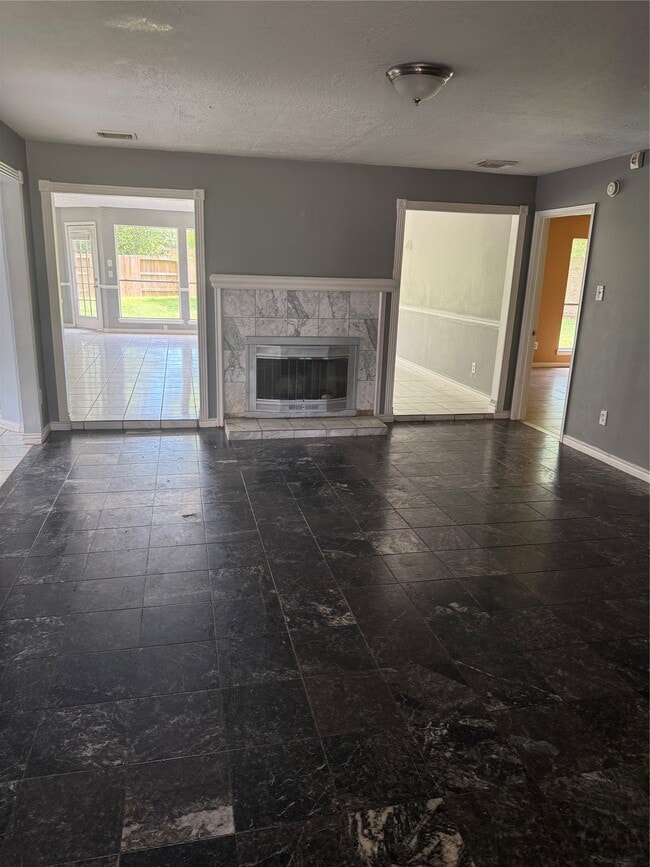 Building Photo - 5322 Golden Stream Dr
