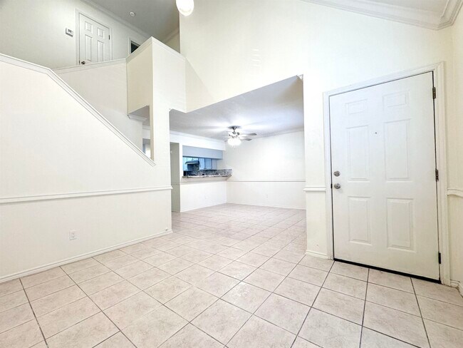 Foto del edificio - 8710 McPherson Rd