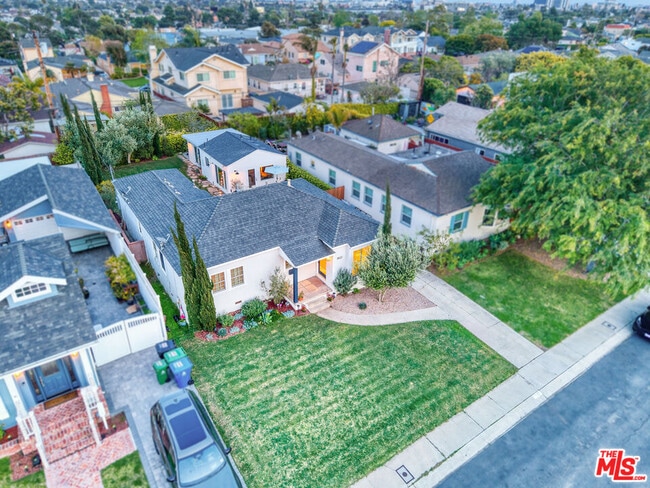 Photo - 7822 Bleriot Ave House