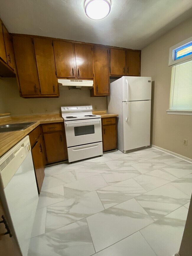 Foto del edificio - 3204 Ginger Dr