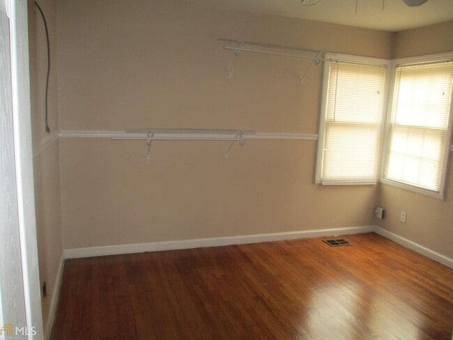 Building Photo - 1434 Adele Ave SW