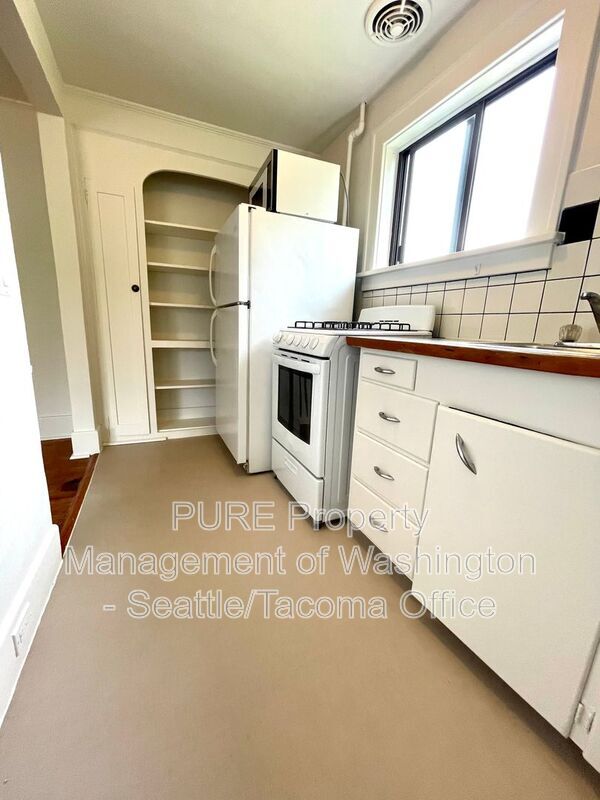 Building Photo - 108 NW 76th St