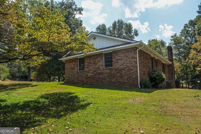 Foto del edificio - 4504 Stacey Dr