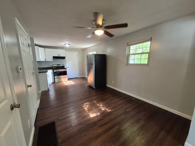 Foto del edificio - Cozy 2-bedroom house all one floor!