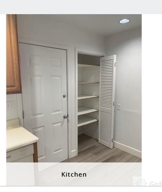 Building Photo - 10904 Robledo Dr