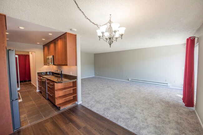 Foto del edificio - 2562 Thorndyke Ave W